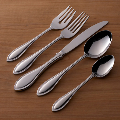 ONEIDA<sup>&reg;</sup> American Harmony 20-Piece Flatware Set - For everyday use or special occasions, this flatware set is stylish and durable. Set is made of 18/0 stainless steel and includes 4 each: place knife, place fork, place spoon, salad/dessert fork, and teaspoon.